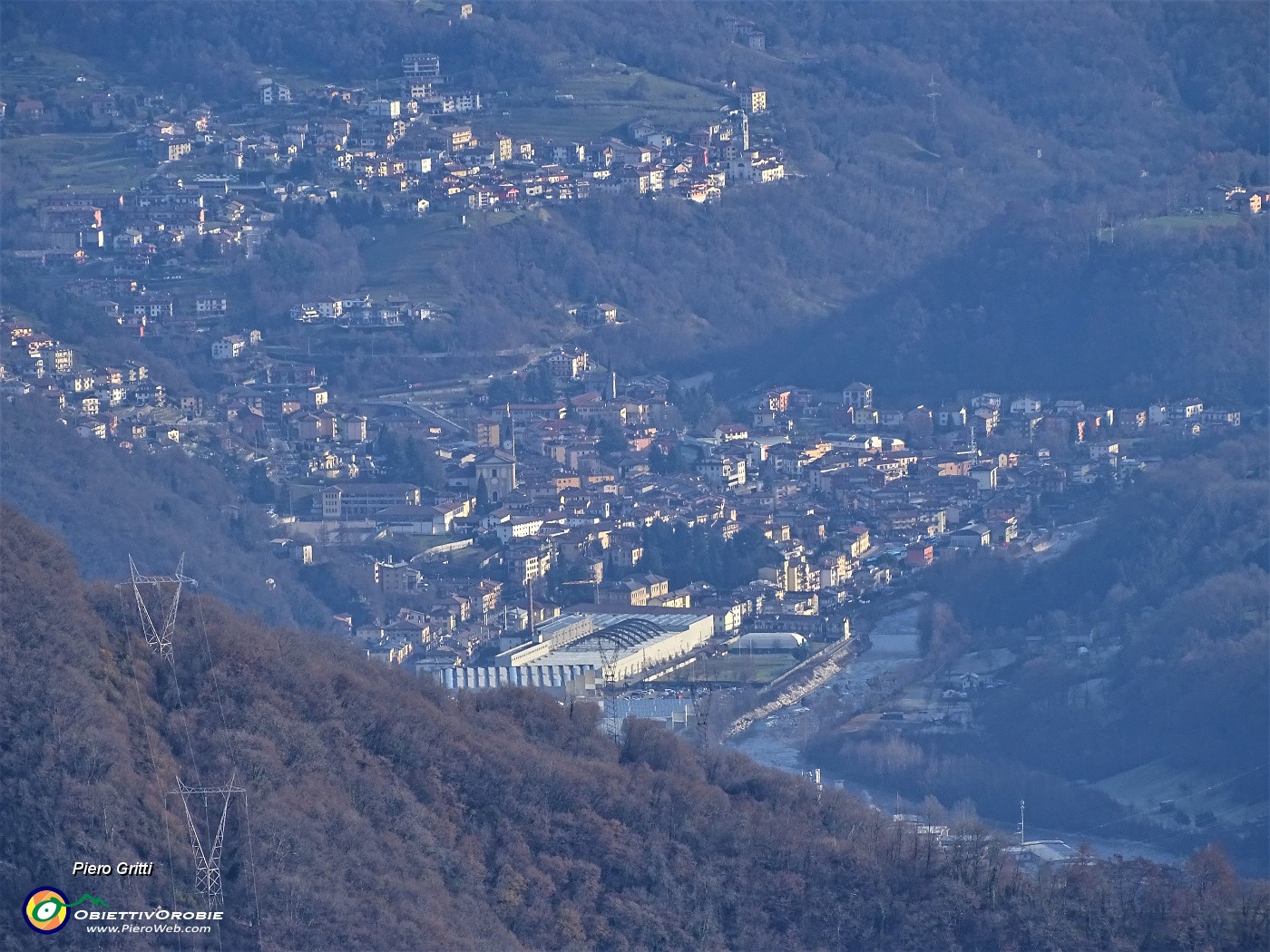 24 Zogno, il mio paese, allo zoom.JPG